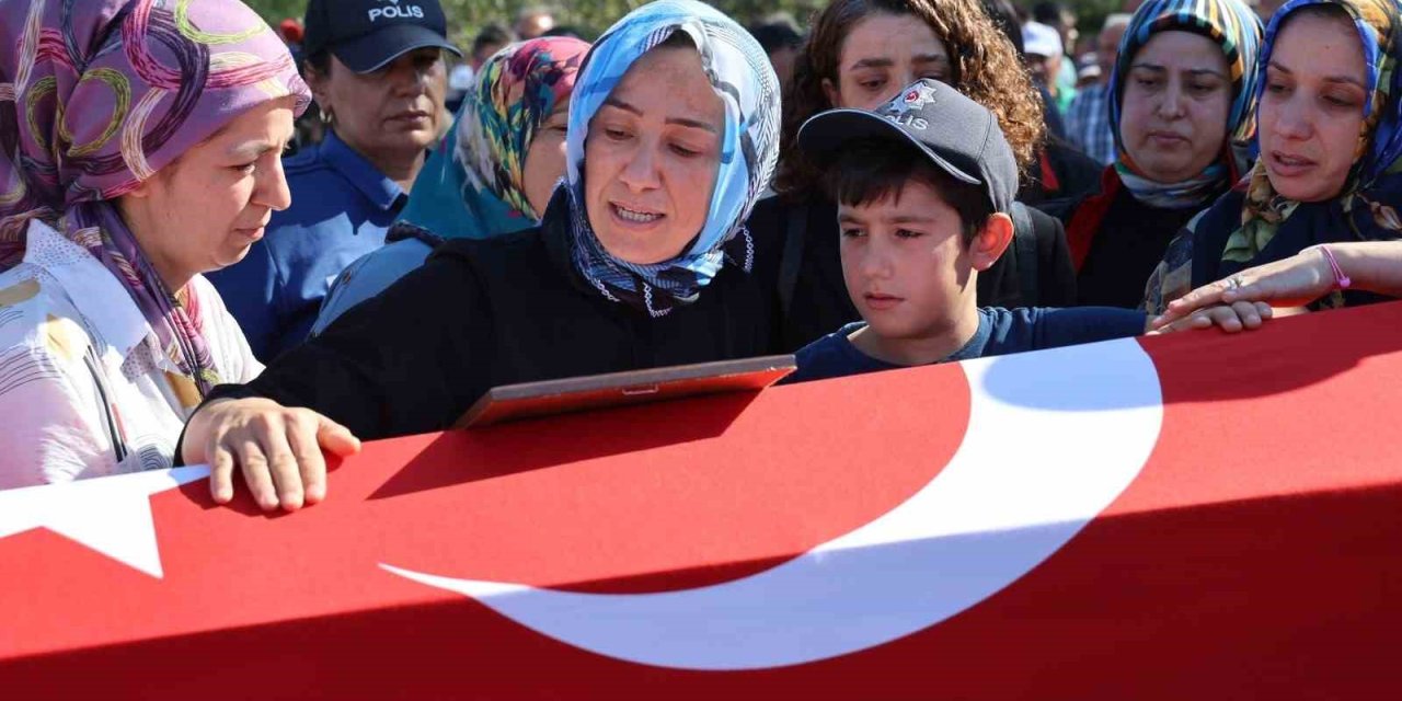 Şehit polis memuru Şahan son yolculuğuna uğurlandı