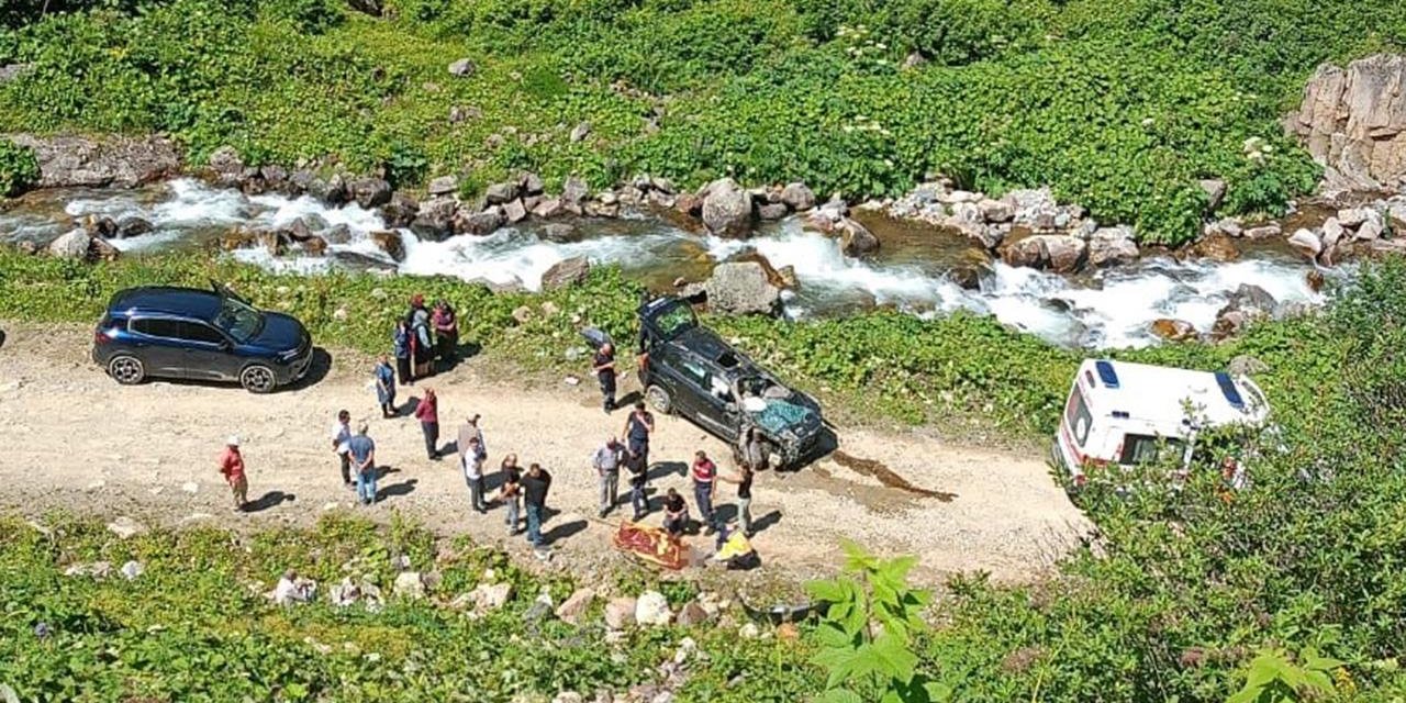 Rize'de cip uçuruma yuvarlandı: 2 ölü, 3 yaralı