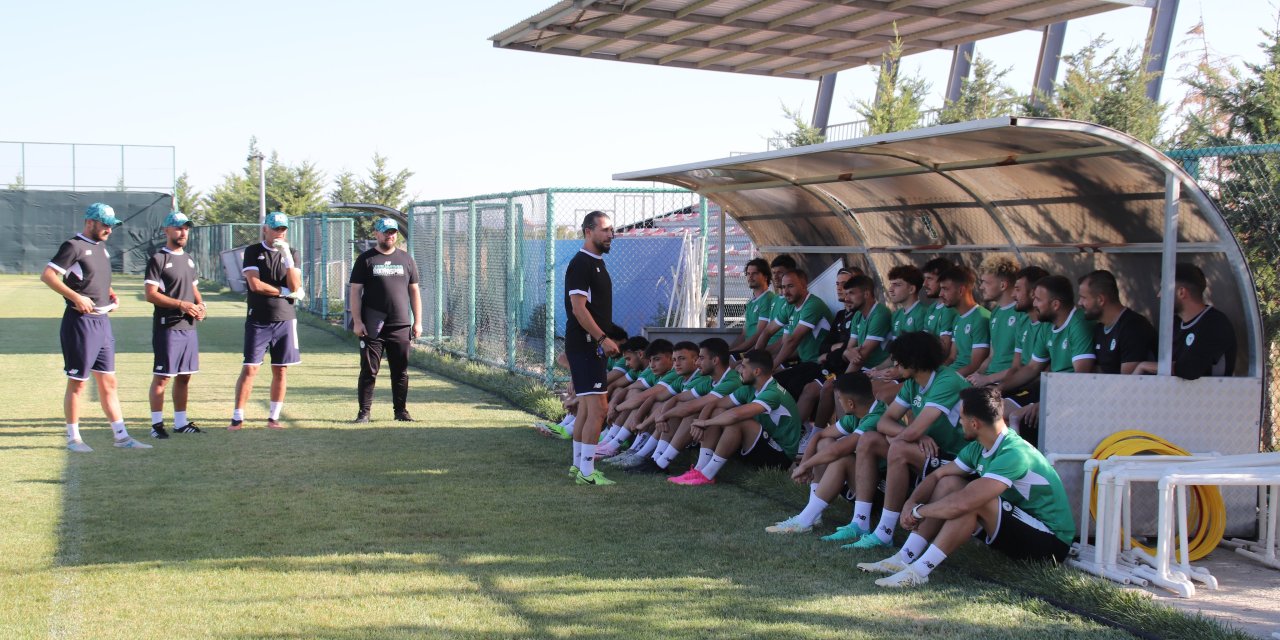 1922 Konyaspor'un Kartepe Kampı Başladı