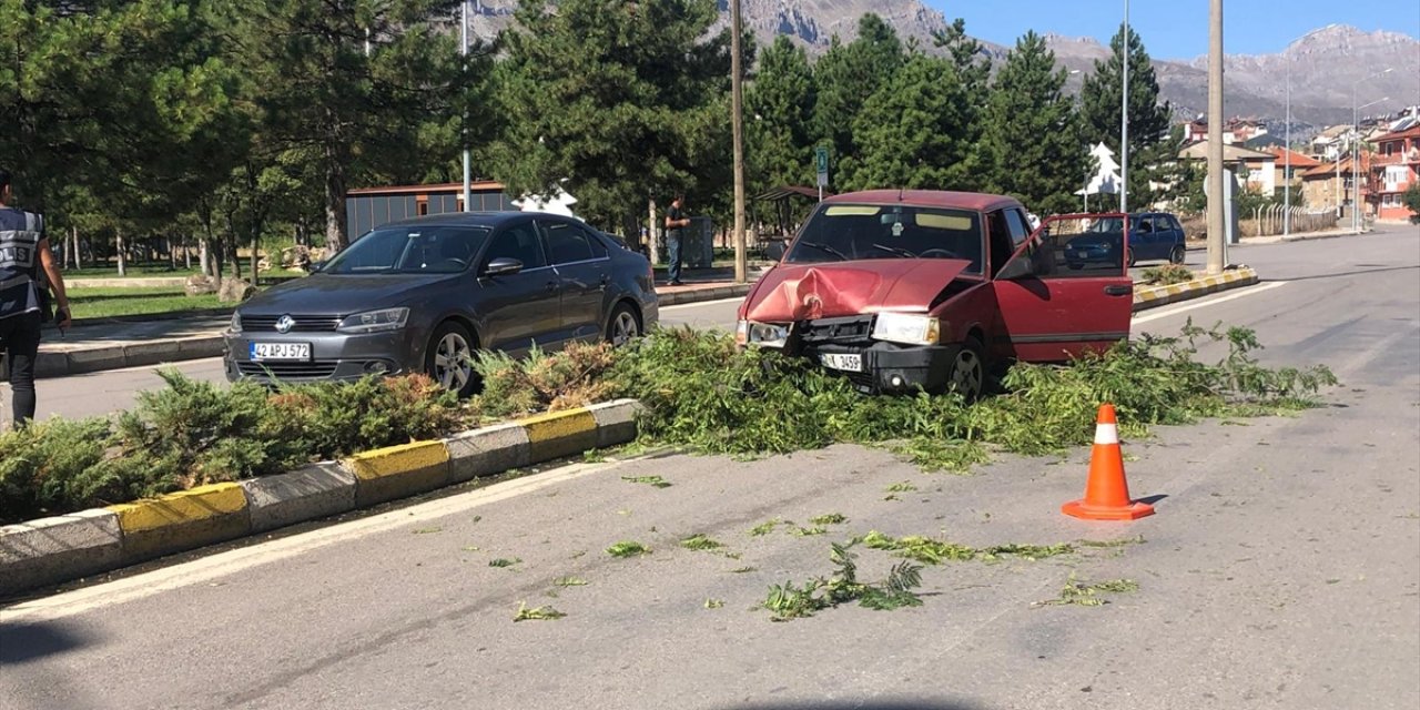 Konya'da trafik kazası: 3 yaralı!