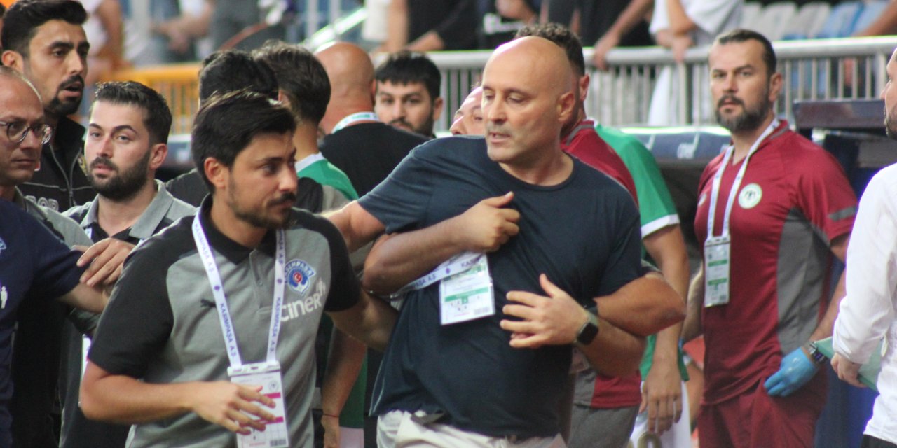 Kasımpaşa - Konyaspor maçında oyundan atılmıştı! Sami Uğurlu'ya büyük ceza!