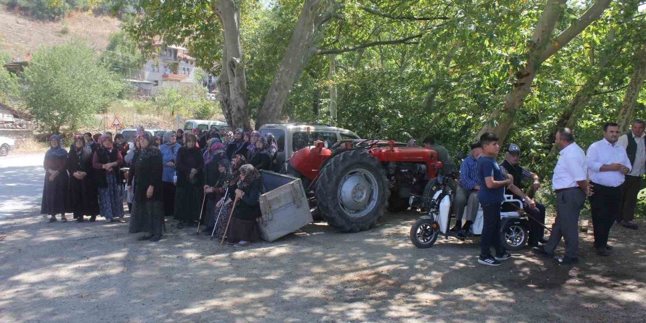 Köylüler ’piknikçi istemiyoruz’ eylemi yaptı