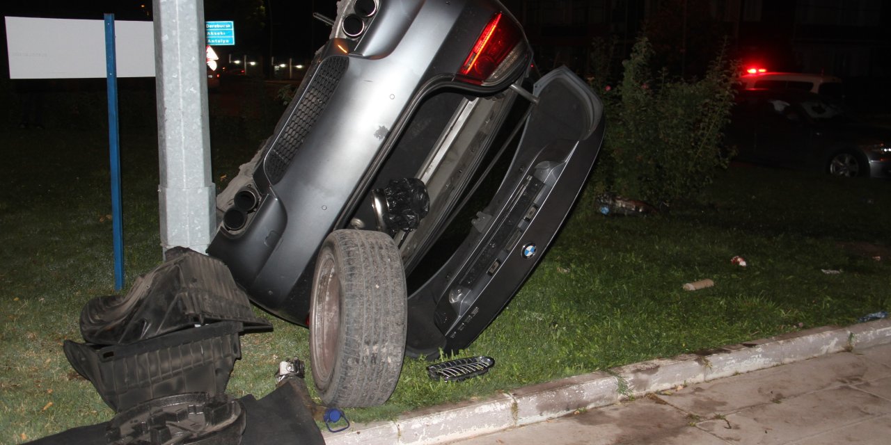 Beyşehir'de otomobiller çarpıştı: 4 yaralı