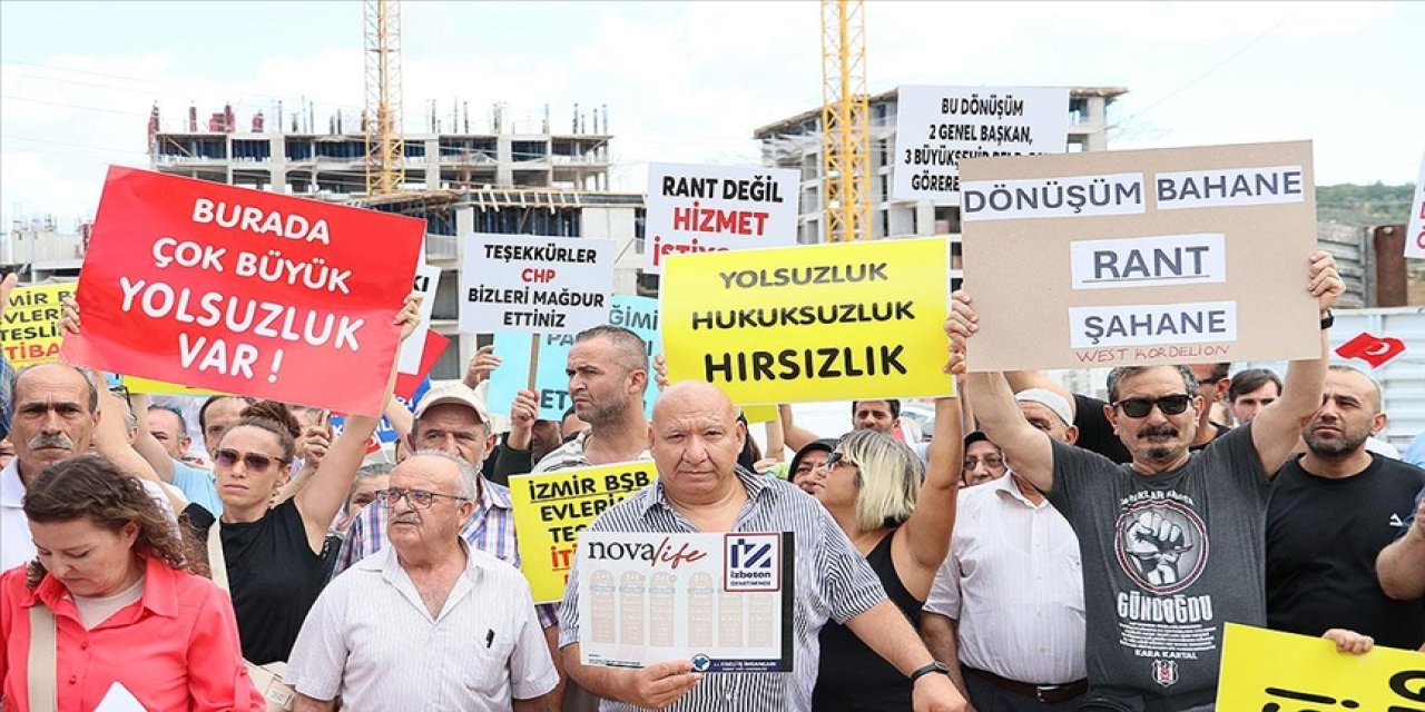 İzmir'de kentsel dönüşüm projesi hak sahipleri eylem yaptı