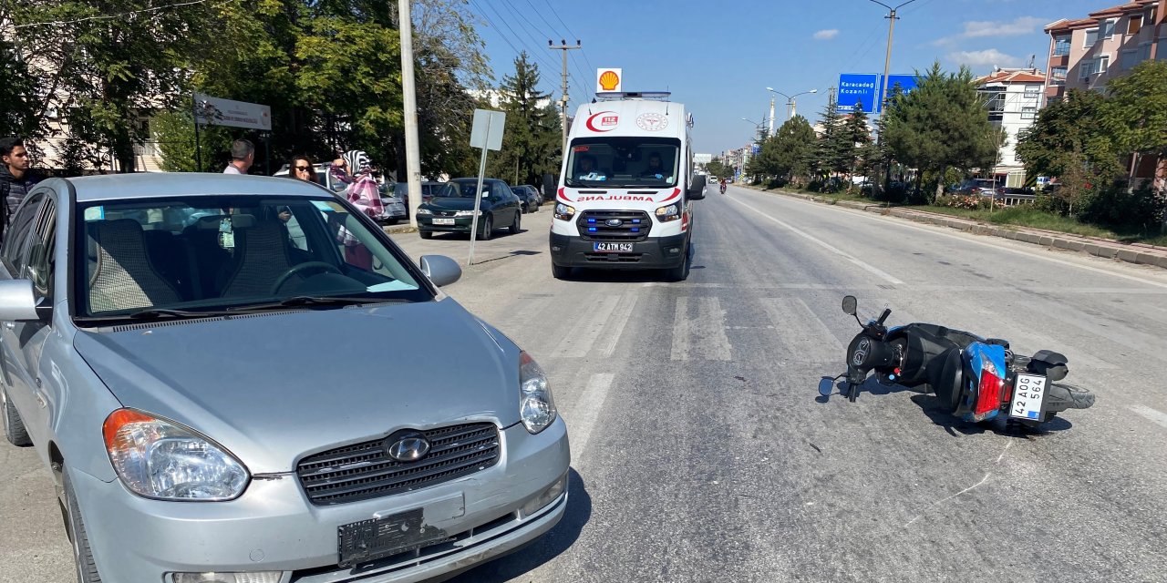 Konya'da motosiklet otomobile çarptı: 2 yaralı