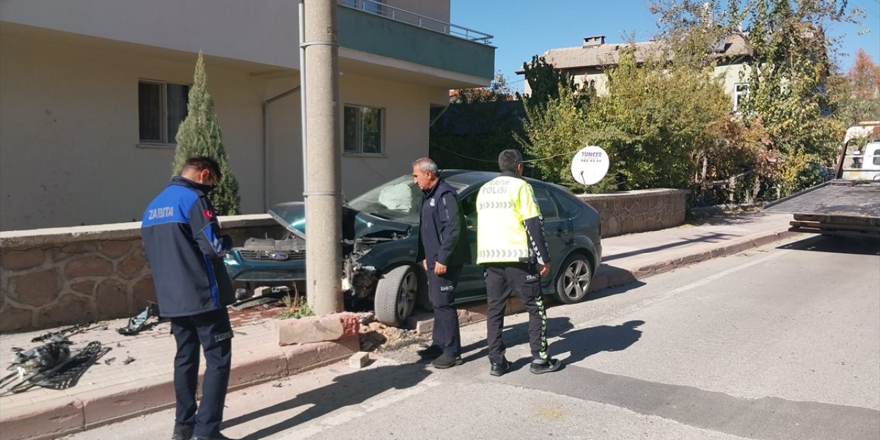 Konya'da trafik kazalarında 2 kişi yaralandı