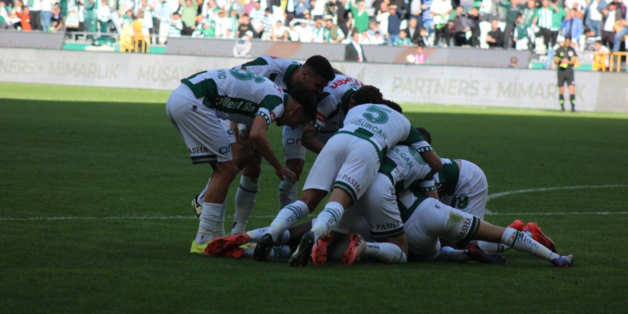 Konyaspor Göztepe deplasmanında 3 puan avında! Milli Araya Mutlu Girelim