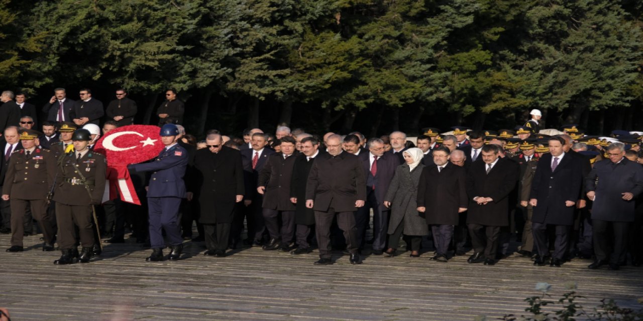 Devlet erkanı Ata’nın huzurunda