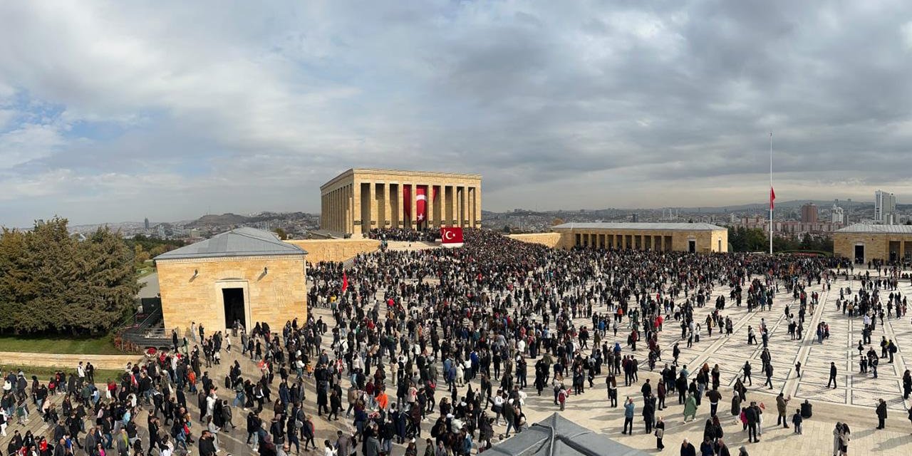 Anıtkabir'e 10 Kasım'da rekor ziyaretçi