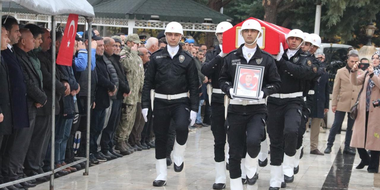 Şehit polis memuru Lütfü Beykoz son yolculuğuna uğurlandı