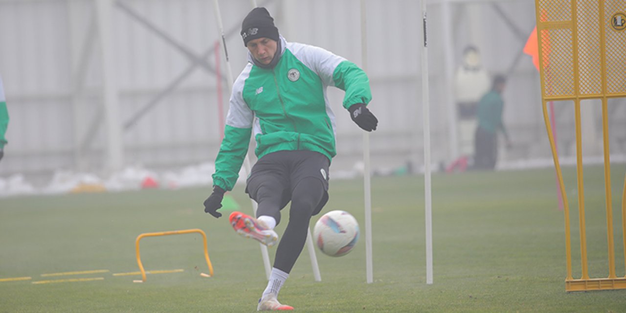 Konyaspor'da yoğun tempo! Antrenmanda savunma - hücum çalışıldı