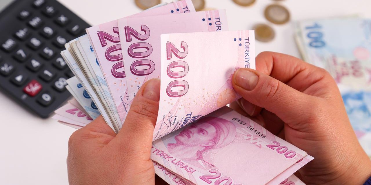 Emeklilere zam farkı bugün yatacak