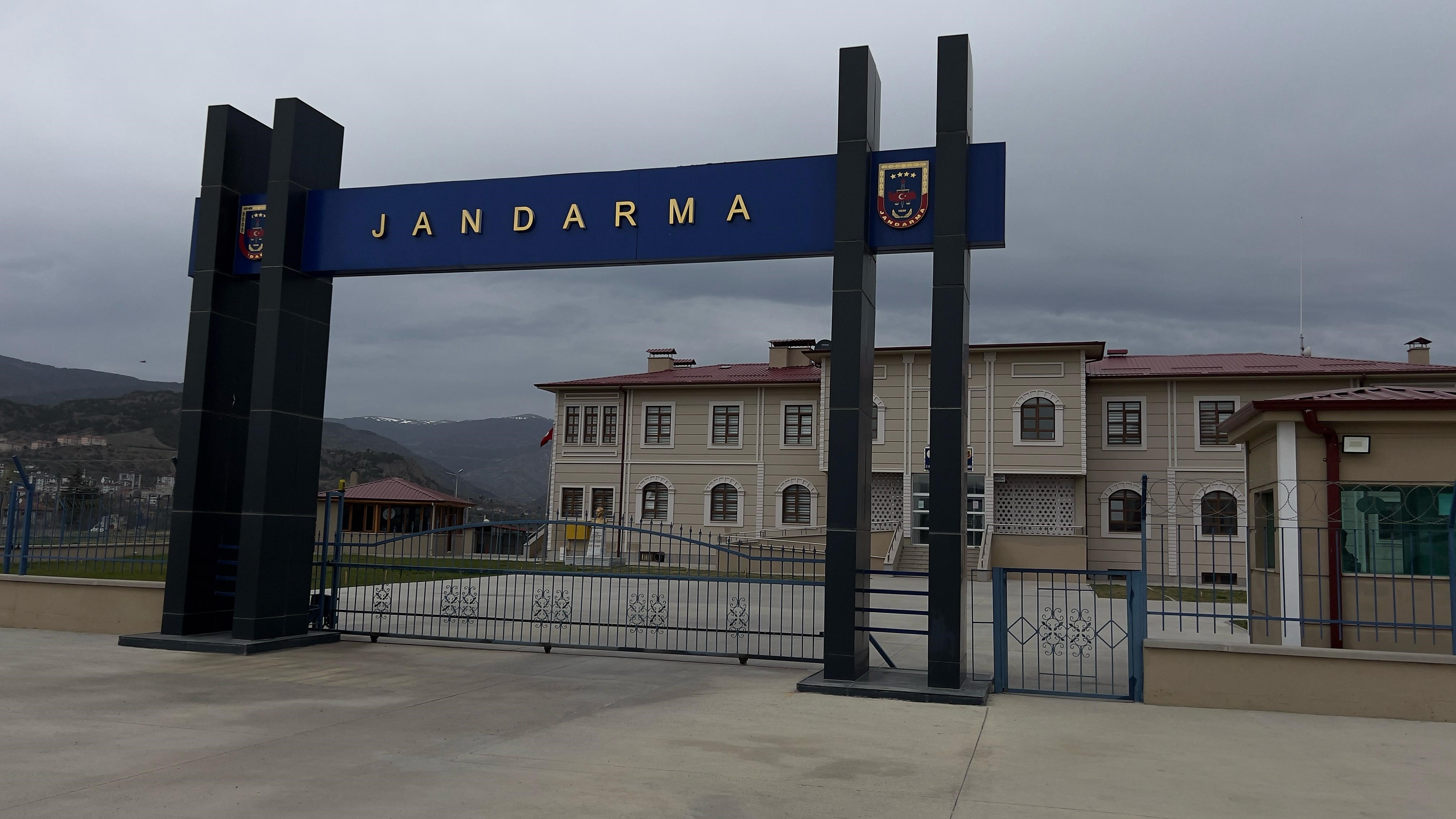 12 yıl hapis cezasıyla aranan şahsı jandarma yakaladı