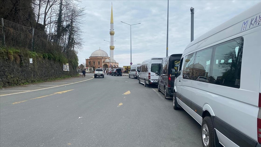 Bayram Coşkusu Sarp Sınır Kapısı’nda: 143 Bin Yolcu Geçti!