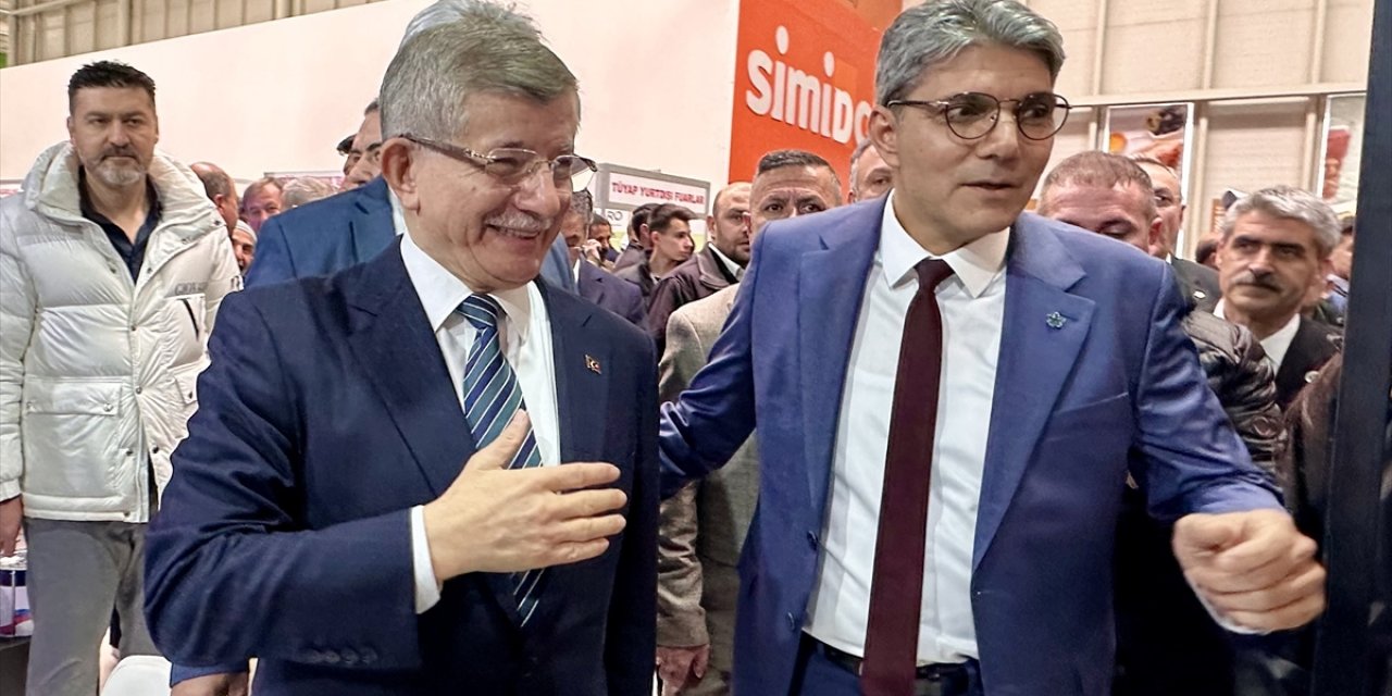Davutoğlu, Konya Tarım Fuarı'nı ziyaret etti