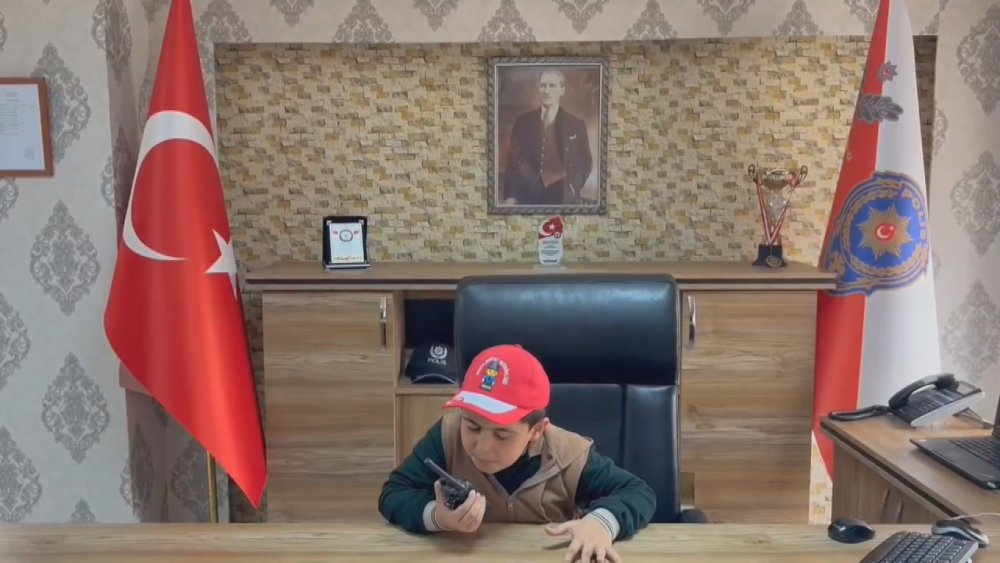 5 Minik Kahraman 1 Günlüğüne Polis Oldu