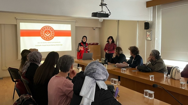 Konya'da aile içi ve kadına yönelik şiddetle mücadele eğitimi verildi