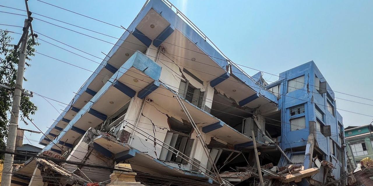Myanmar'daki depremlerde can kaybı 3 bin 689'a yükseldi