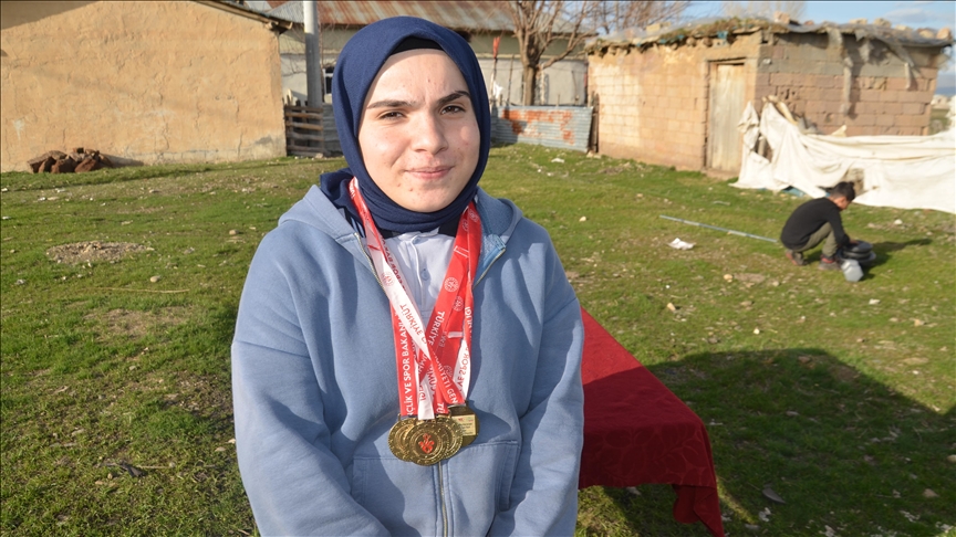 Şampiyonluk İçin Ter Döküyor! Zeliha Her Gün 600 Şınav Çekiyor