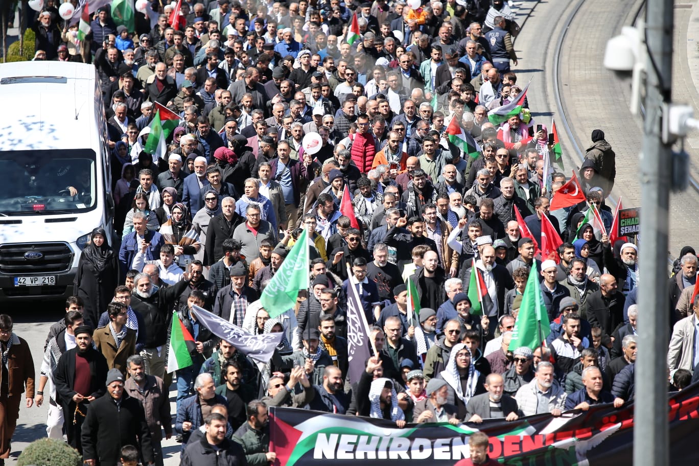 Konya Gazze için tek yürek oldu