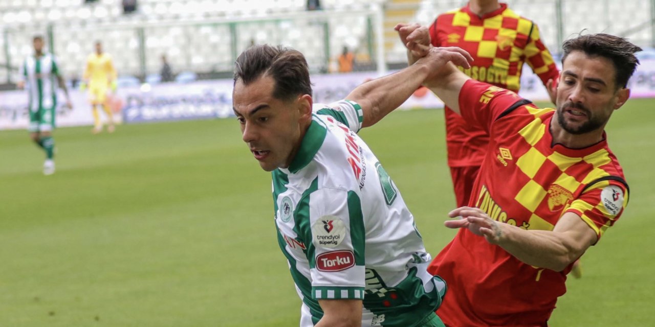 Konyasporlu Yasir’den önemli açıklamalar! Galibiyet ve sözleşme yorumu yaptı!