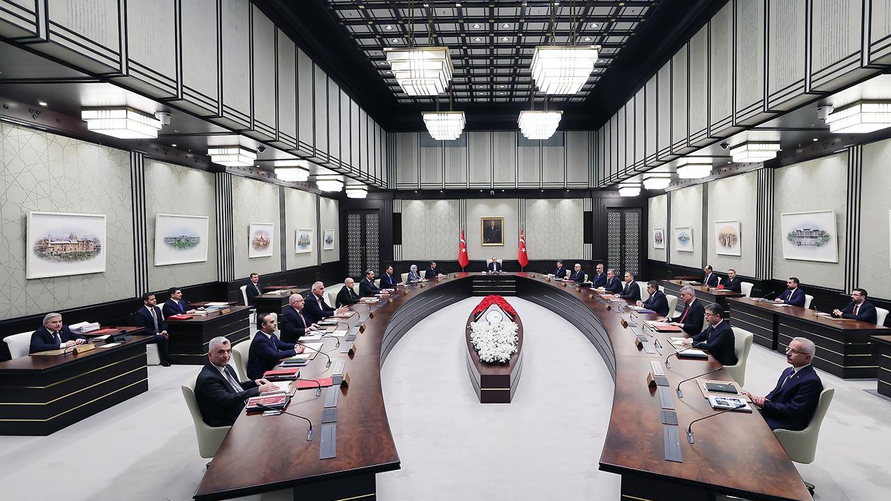 Kabine bugün toplanıyor! İşte masadaki konu başlıkları...