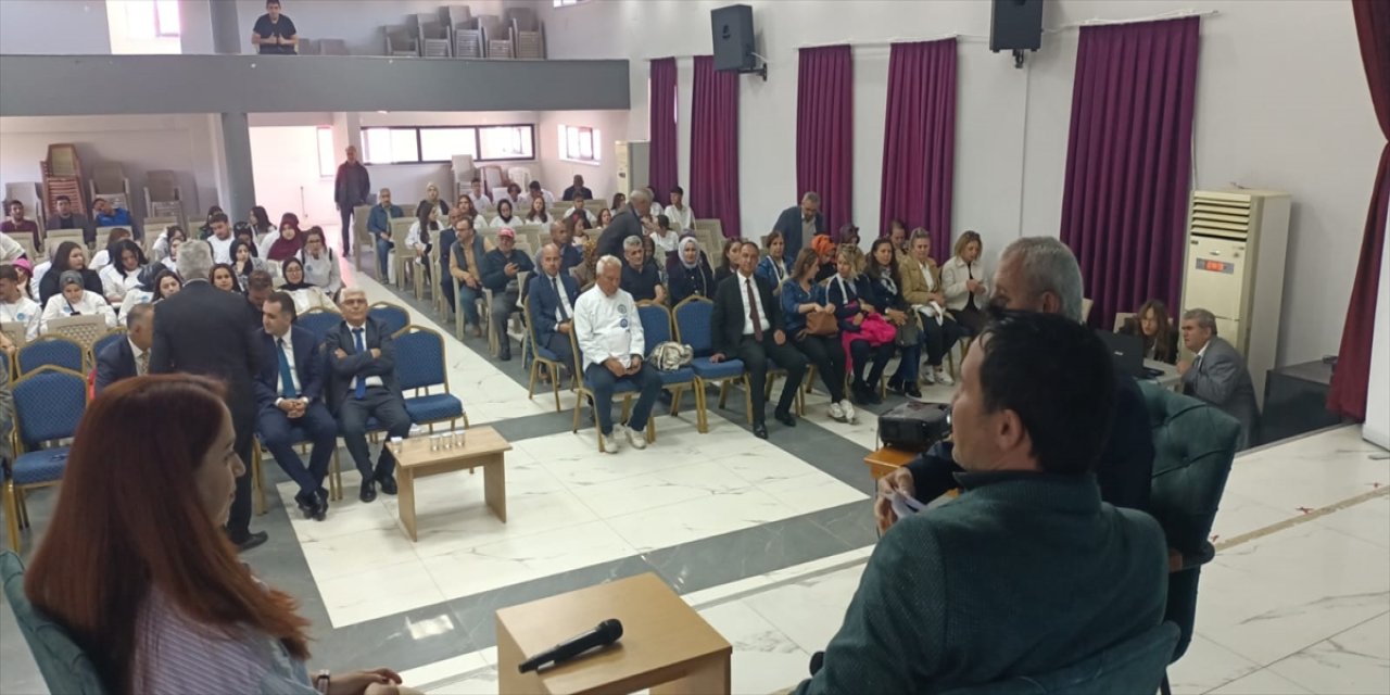 Hüyük Tarihi ve Hüyük Çileği Paneli düzenlendi