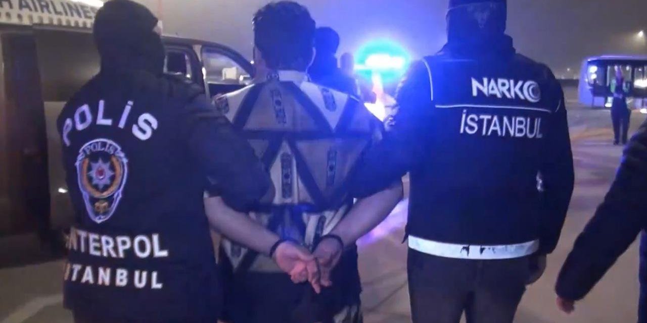Kırmızı bültenle aranan 3 şüpheliden 2'si Türkiye'ye getirildi