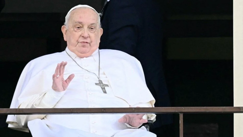 Papa Francis yaşamını yitirdi