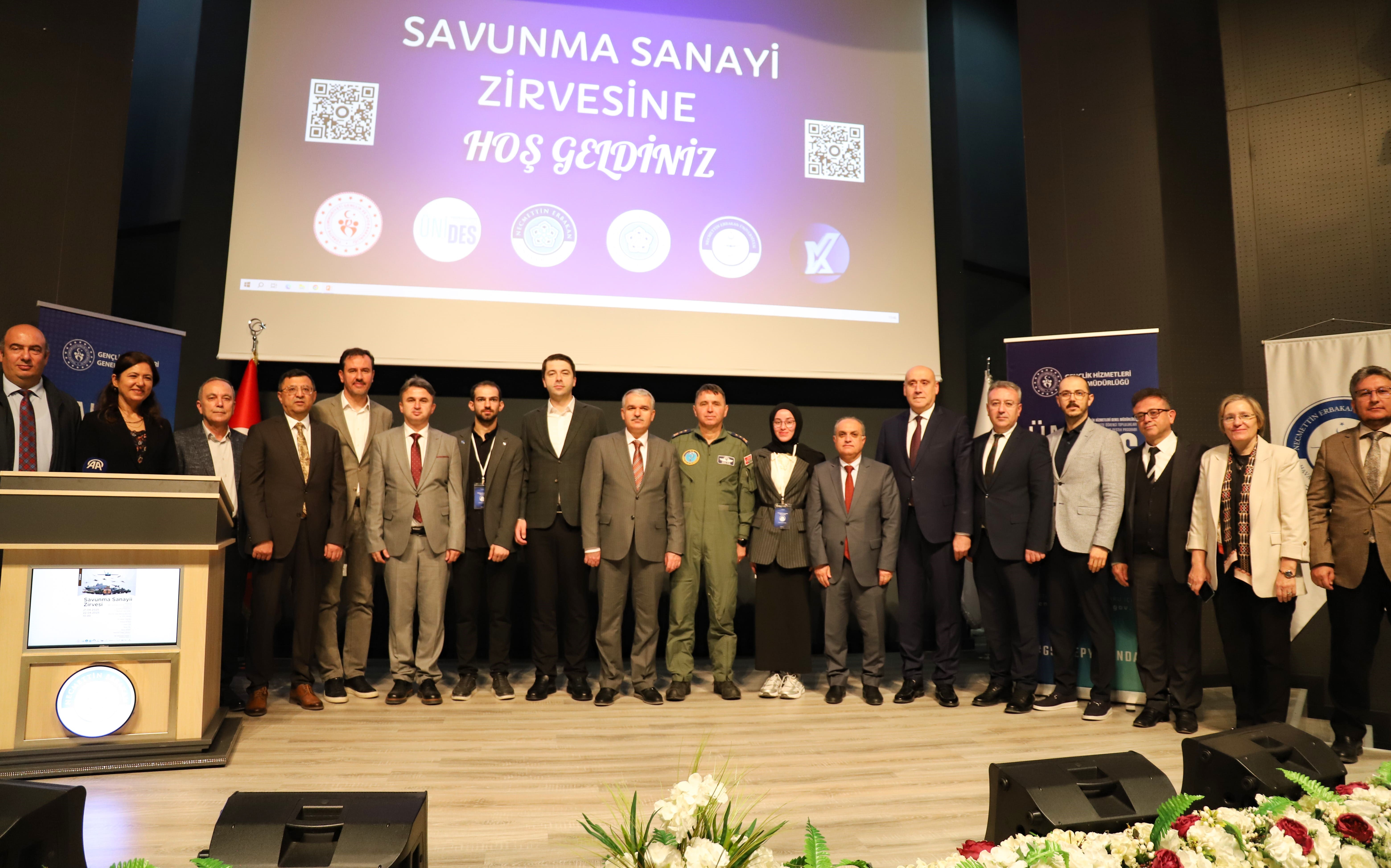 NEÜ'de öğrenciler savunma sanayiyle buluştu