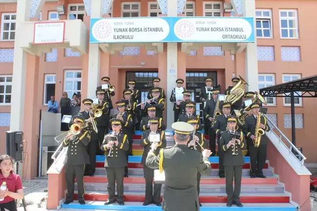 Yunak'ta MSB bando takımı konser verdi
