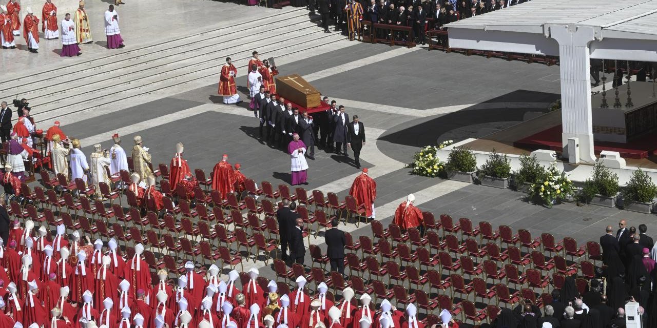 Papa Franciscus için cenaze töreni düzenlendi