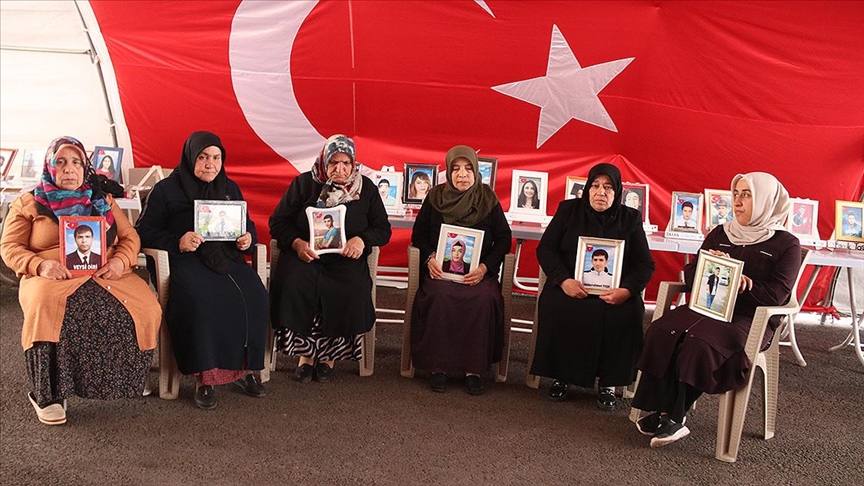 Diyarbakır annelerinin evlat nöbeti kararlılıkla devam ediyor