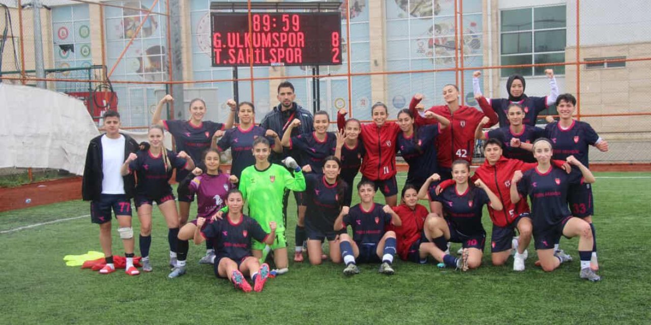 Genç Ülkümspor yarı finalde