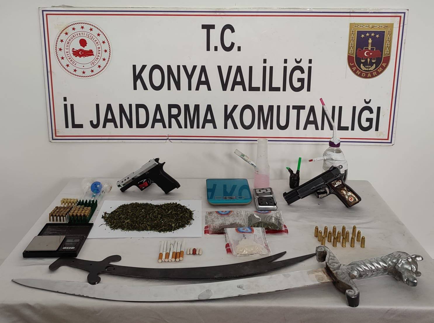 Konya’da çeşitli uyuşturucu maddeler ele geçirildi