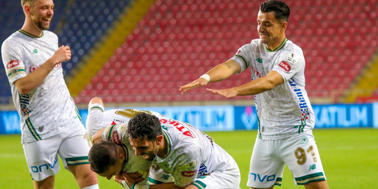 Konyaspor, Antalya'da üç puan peşinde! Akrebi evinde avlayalım!