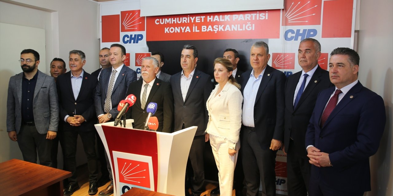 CHP Genel Başkan Yardımcısı Erhan Adem, Konya'da basın toplantısı düzenledi