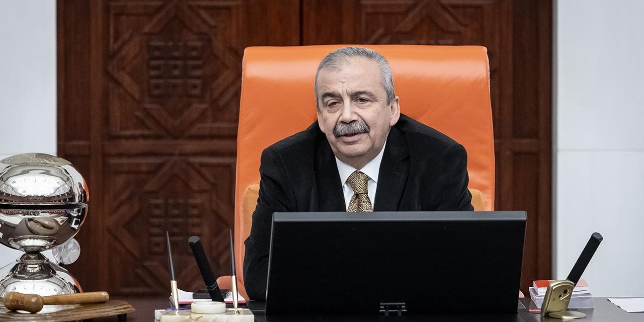 Sırrı Süreyya Önder yarın son yolculuğuna uğurlanacak