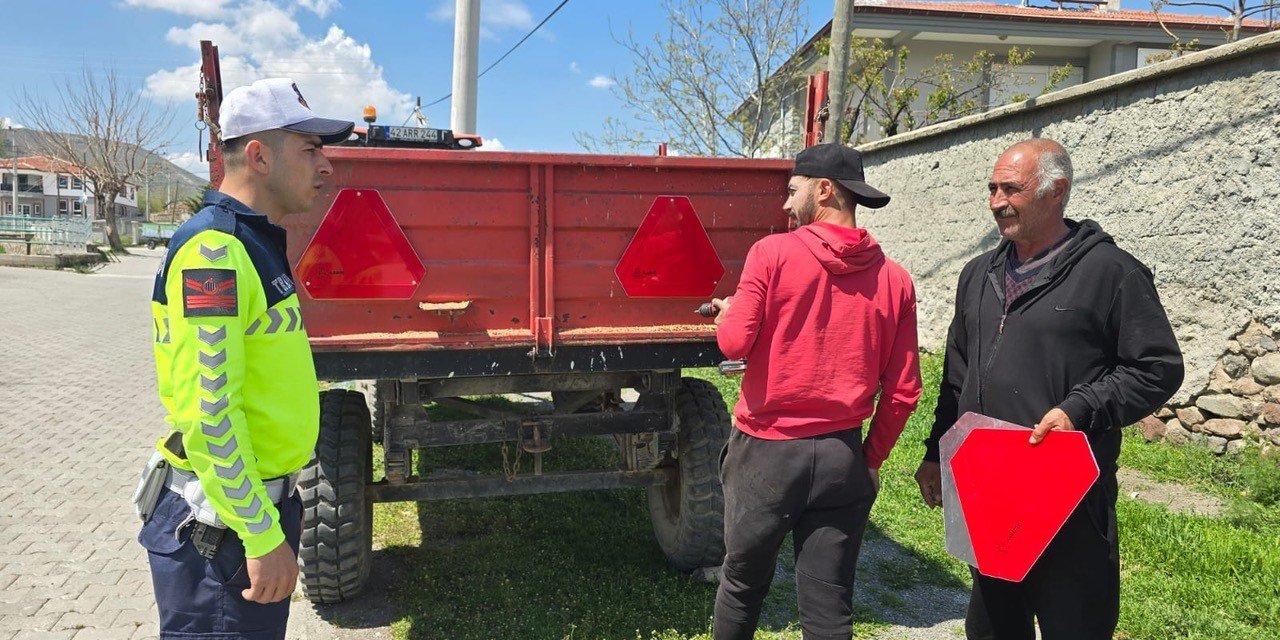 Kazaların azaltılmasına yönelik 'Reflektör tak görünür ol' projesi sürüyor!