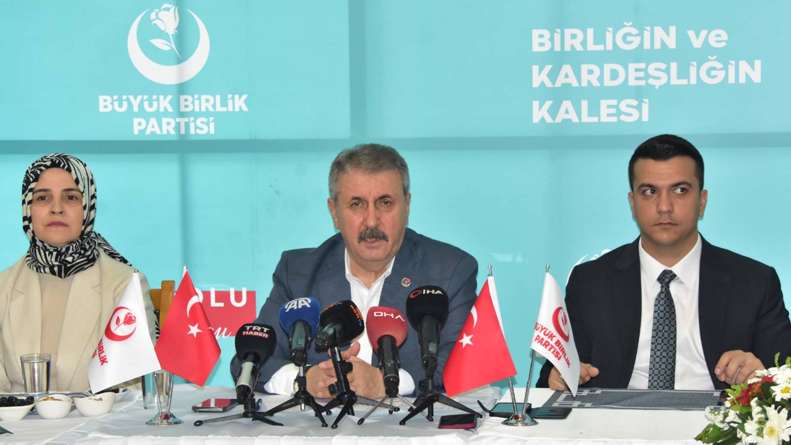 Konya'da Konuşan BBP Genel Başkanı Destici: Teröristler için idam cezası getirilmeli!