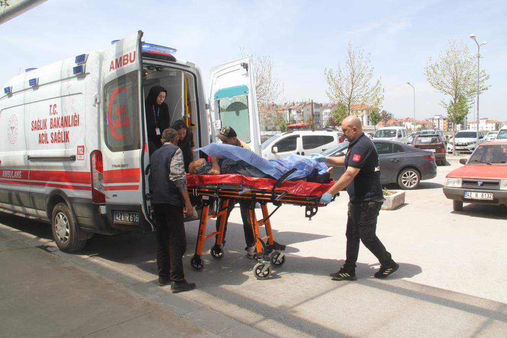 Konya'da bir çiftçi çapa motoruna ayağını kaptırarak yaralandı