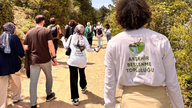 Konya'da sağlıklı yaşam için doğada yürüyüş etkinliği yapıldı