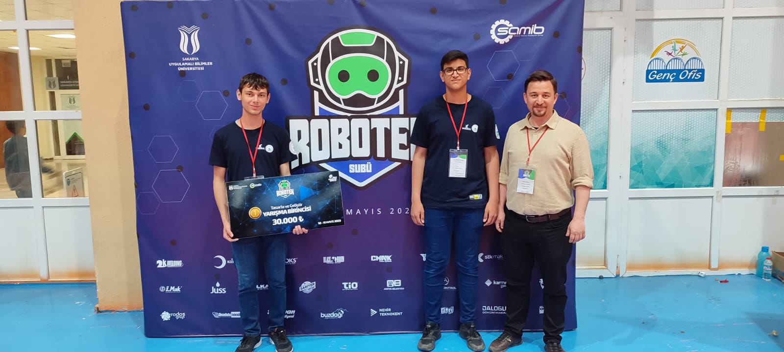 Konyalı öğrencilerden Robotek Olimpiyatlarında Birincilik!