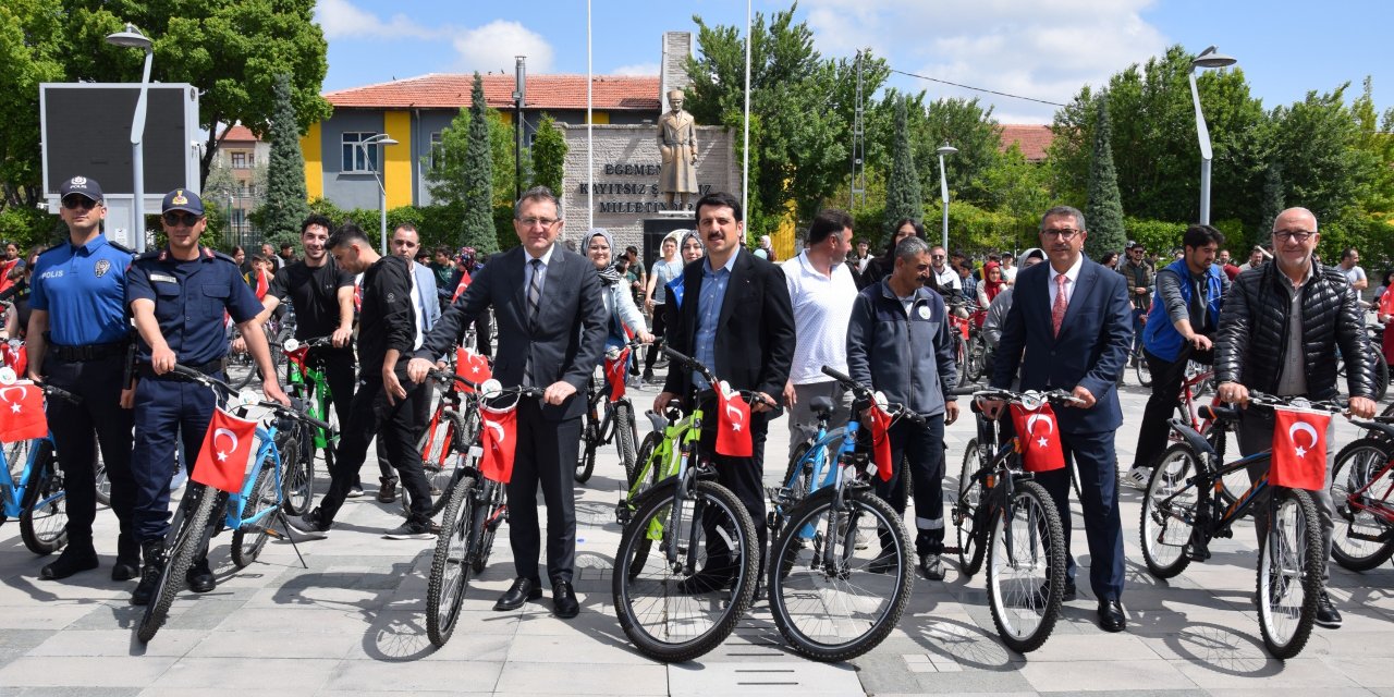 Konya'da 'Spor için pedalları çevir' etkinliği