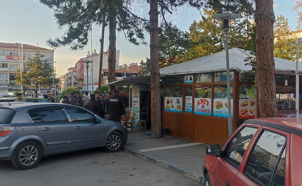 Konya’da tartışma kavgaya dönüştü! 1 kişi silahla yaralandı!