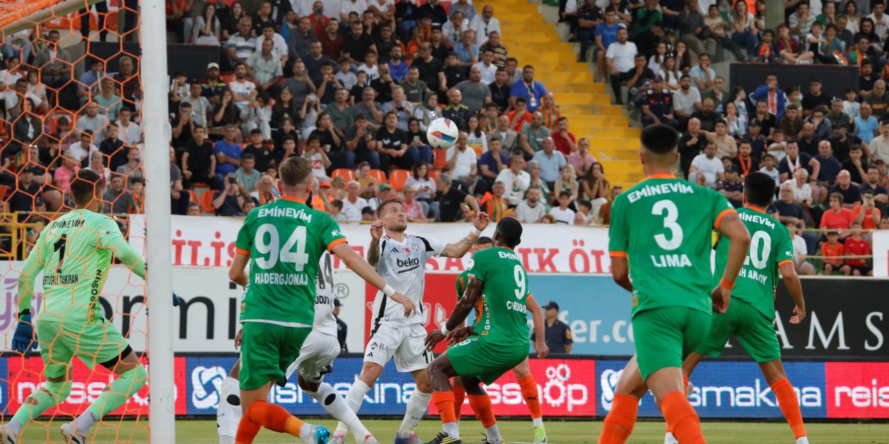 Alanyaspor, Konya'ya Bodrum FK'nın üç puan önünde gelecek