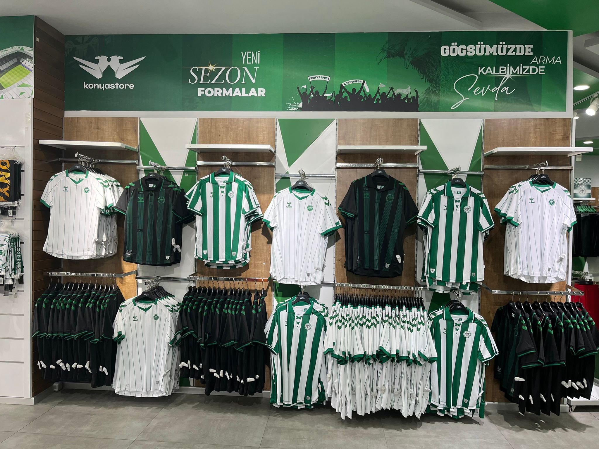 Konyaspor’da yeni sezon formaları satışta