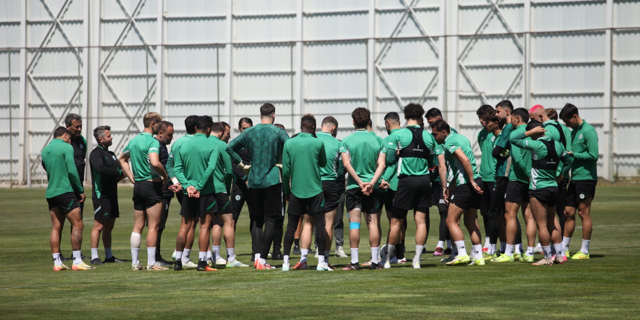 Konyaspor'da Fenerbahçe mesaisi başlıyor