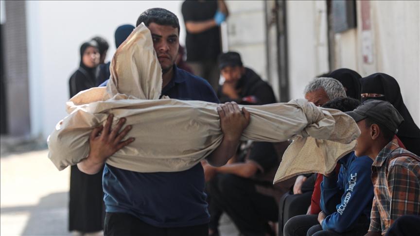 İsrail'in Gazze'ye düzenlediği saldırılarda 13 Filistinli hayatını kaybetti
