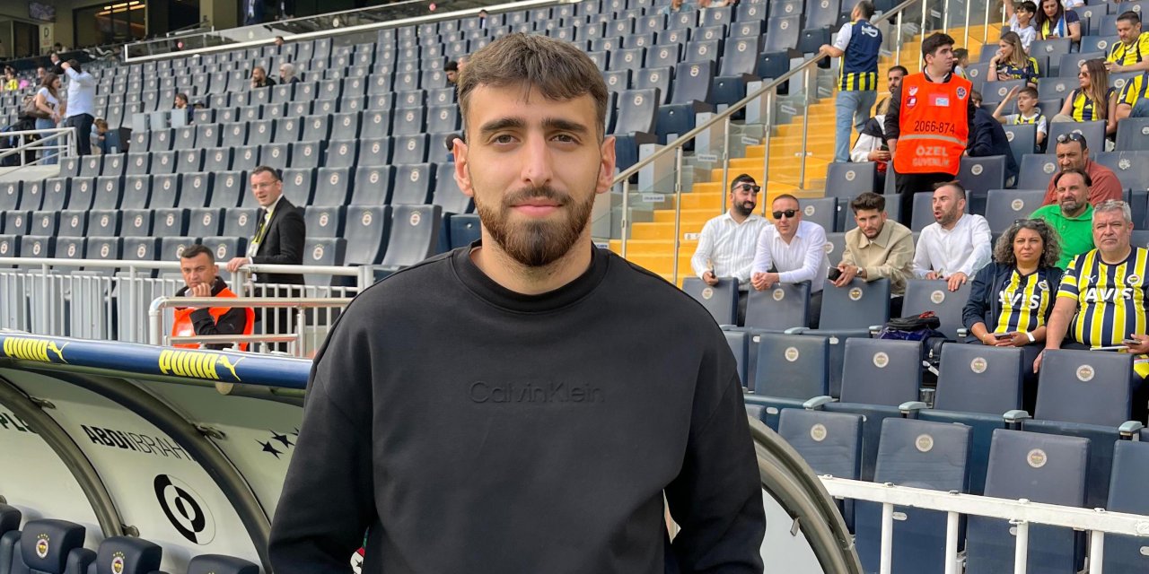 Konyaspor'un yeni transferinden ilk fotoğraf! Genç orta saha Fenerbahçe maçını izleyecek